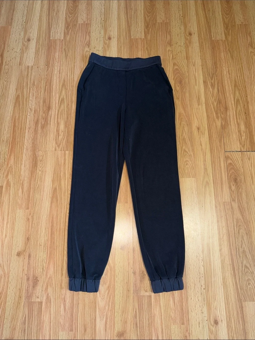 Lululemon Softstreme Relaxed High Rise Pant Size 4 Black